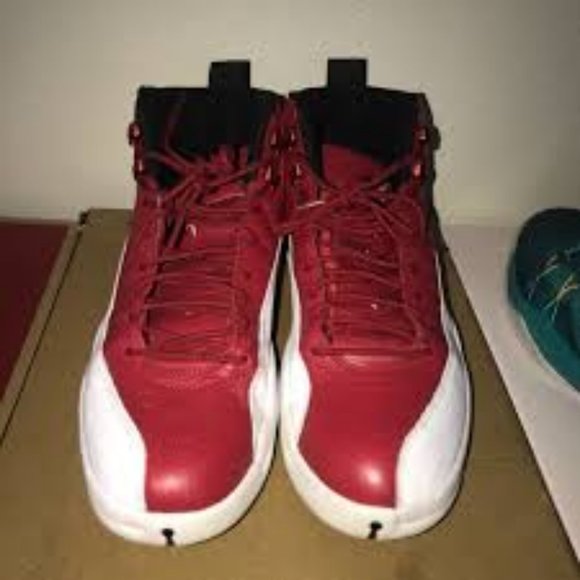 Jordan 11 Red